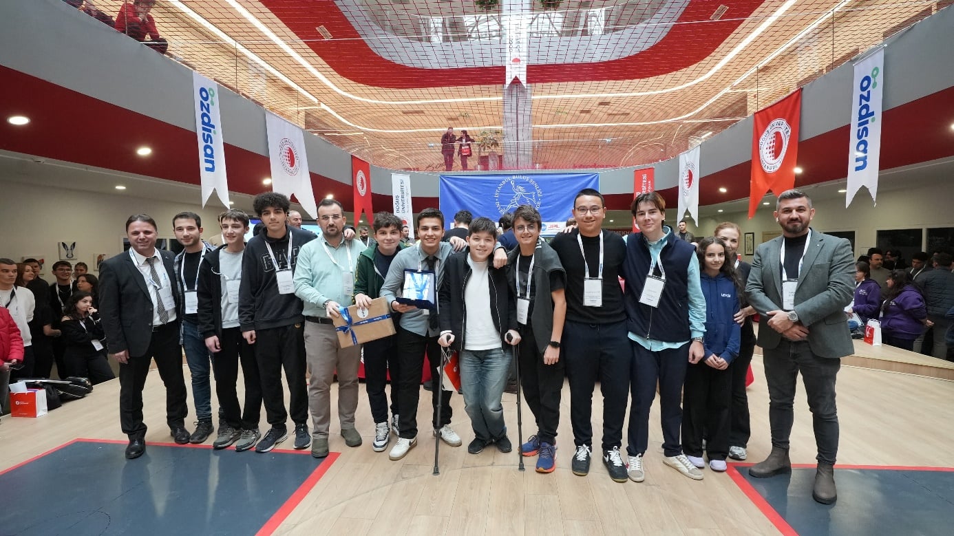 EN ARTİSTİK Şişli Terakki Tepeören Anadolu Lisesi TTAL-TEAM Takımı